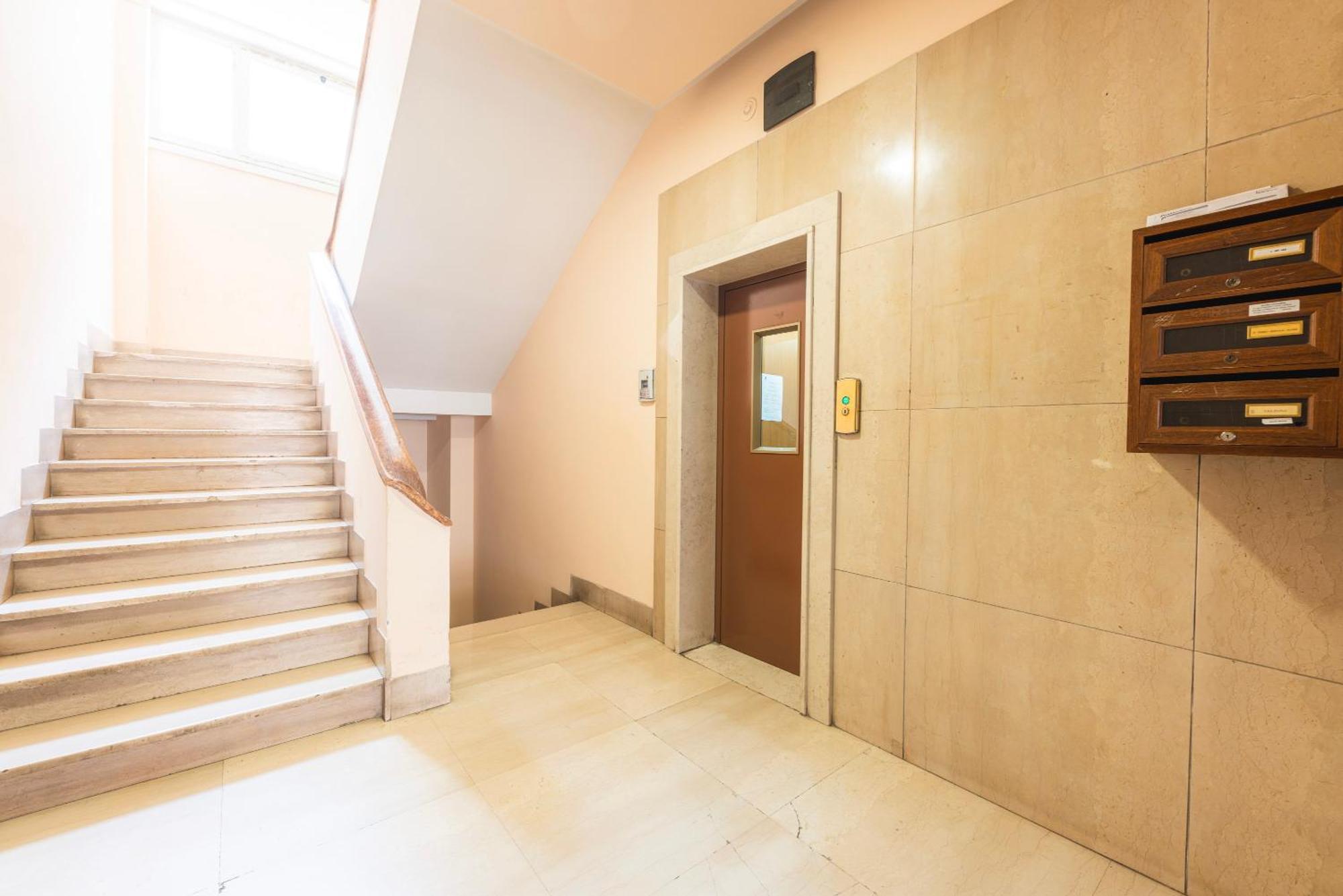 Vivilo Collection - Magna Grecia 29 View